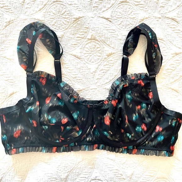 Torrid Sweet Ikat Black Floral Mesh Ruffle Underwire Bralette Size 3X NWT - Picture 5 of 14